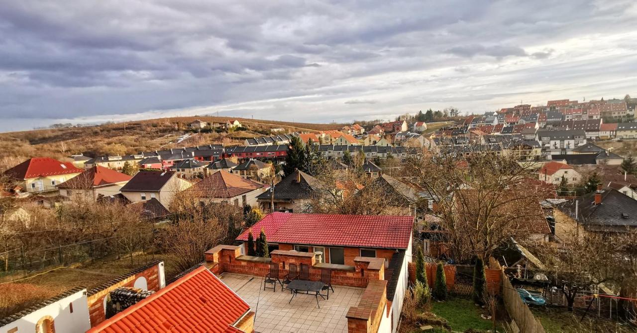 Eged'Inn Еґер Екстер'єр фото